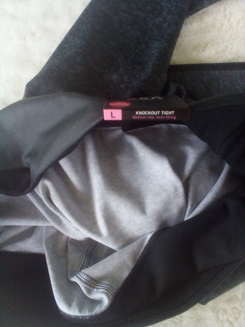 VICTORIA’S SECRET PARIS KNOCKOUT LEGGING LIMITED EDITION (L) NWT - Picture 7 of 9
